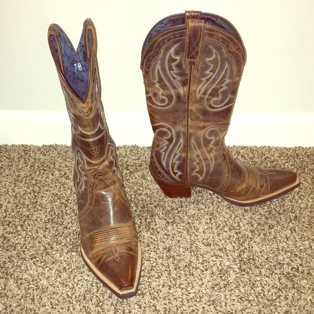 Ariat Boots worn once!